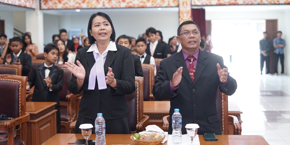 Meriah dan Penuh Makna: Pelepasan Siswa Siswi Kelas 6 SDS Alfa Omega Meriah dan Penuh Makna: Pelepasan Siswa Siswi Kelas 6 SDS Alfa Omega