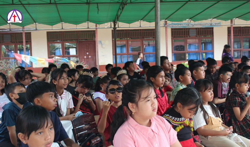 SDS Alfa Omega Rayakan HUT ke-15 dengan Meriah SDS Alfa Omega Rayakan HUT ke-15 dengan Meriah